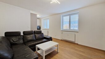 2 izbový byt na skvelom mieste, M. Mišíka, Prievidza - 9