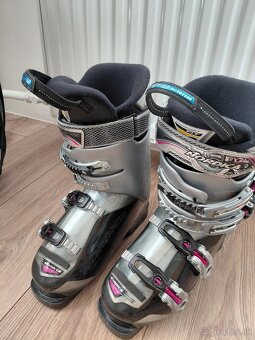 Lyže a lyžiarky - 9