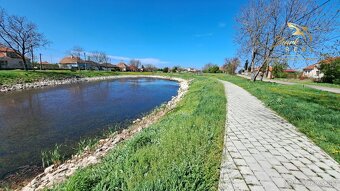 NOVOSTAVBA na predaj pri krásnom jazierku - 9