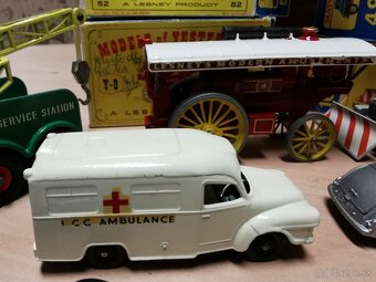 Matchbox lesney regular wheels mix - 9