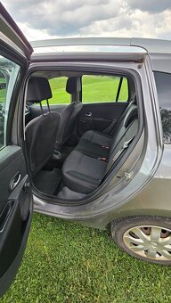 Renault Clio grandtour 1.5 dci - 9