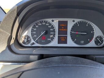Mercedes B180 - 9