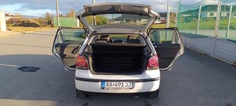 Volkswagen Polo 1.4 benzín - 9