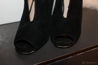 Dámske kotničky Guess v. 38 - 9