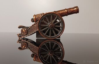 Stolný zapaľovač delo - 9