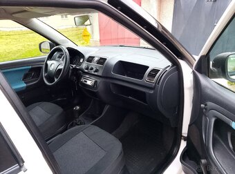 Predám Škoda Fabia II 1.2 HTP - 9