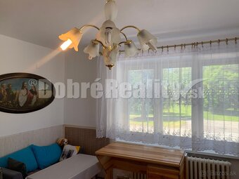 ZNÍŽENÁ CENA - Väčší 1 izb. byt na vyvýšenom prízemí v N - 9
