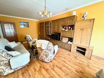 Na predaj veľký 2 izbový byt o výmere 75 m2 Nábrežná ulica - 9