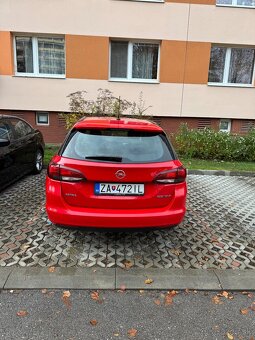 Opel Astra Sports Tourer 1.6 CDTI 81kW, 6-st. manuál - 9
