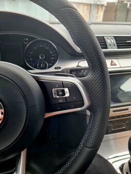 VOLANT VOLKSWAGEN R RLINE kožený BIELE PREŠÍVANIE - 9