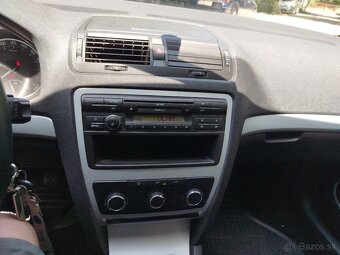 Oktavia combi,r.v 2011 motor 1.4 TSI benzín - 9
