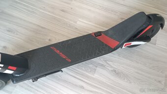 Elektrická kolobežka Aprilia ESR2 - 9