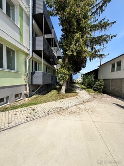 1.izbový byt Hlohovec s vlastným parkoviskom - 9