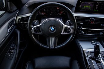 BMW Rad 5 Touring 530d xDrive A/T - 9