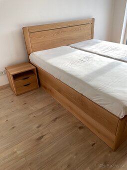 Manželská dubová posteľ 180×200 cm - 9