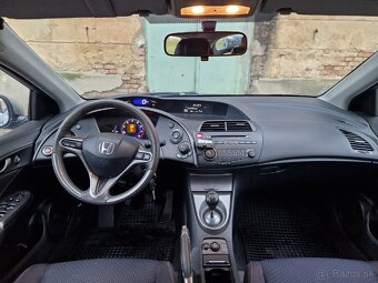 Honda Civic VIII 1.8 i-VTEC Ufo - 9