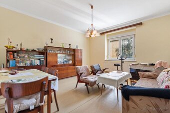 Rodinný dom na predaj vo Vajnoroch s možnosťou ďalšej výstav - 9