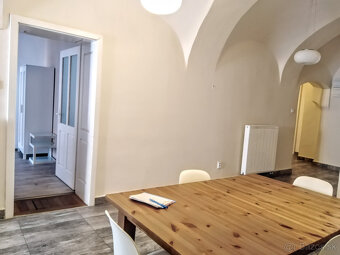 Prenájom, veľký apartmán v centre Košíc - 9