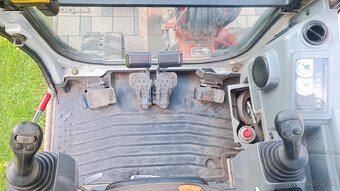 Minibager Takeuchi TB228 - 9