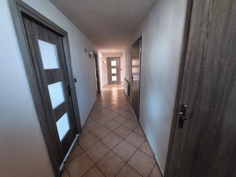 ZNÍŽENÁ CENA Priestranný RD - Komárno, časť Nová Osada - 9