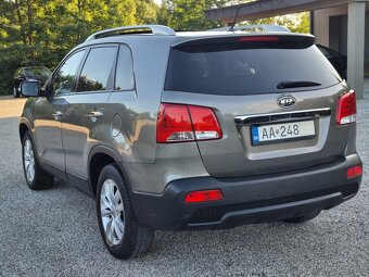 KIA SORENTO 2,2CRDi 4x4 7.MIESTNE - 9