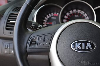 KIA Venga 1.4 CVVT, SR voz, TOP stav, Gold - 9