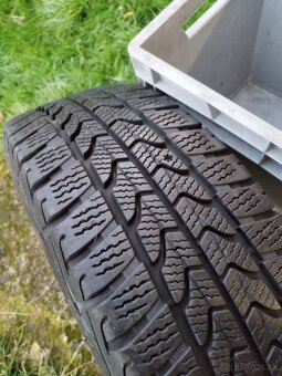 zimne pneumatiky 215/65 r16c goodyear - 9