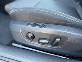 Škoda Superb Combi 2.0 TDI SCR Ambition DSG - 9