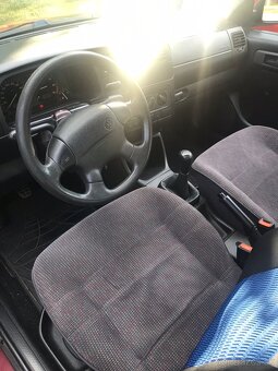 Volkswagen golf 1,6 74 kW 95 ročník top stav❗️❗️❗️ - 9