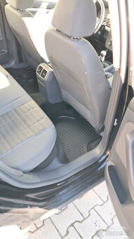VW Golf 5 - 9