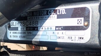 HONDA CB900F Hornet - 9
