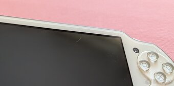 PS Vita 1000 wifi OLED biela - 9