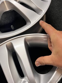 5x114,3 R17 Originál Honda CRV 2012+ - TOP STAV - 9