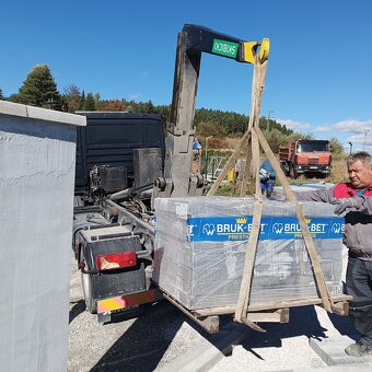 Hakovy nosič kontajnerov - 9