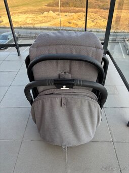 Cybex Eezy S2+ - 9