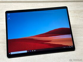Microsoft Surface Pro X 13 " SQ1 8 GB / 256 GB - 9
