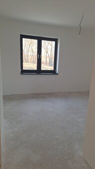 Elegantná novostavba RD s dvojgarážou v Suchohrade - 9
