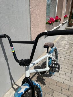 BMX - 9