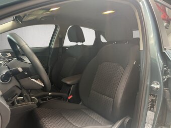 Predám KIA CEED 1,5 T - GDI, M6, Silver + Silver Pack - 9