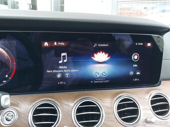 Mercedes-Benz E 220 d 4MATIC kombi - 9