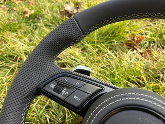 AUDI MULTIFUNKCNY VOLANT ZKOSENY S AIRBAGOM F1 - 9