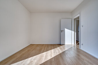 Úsporný 5-izbový bungalov A0 – Veľká Lomnica - 9