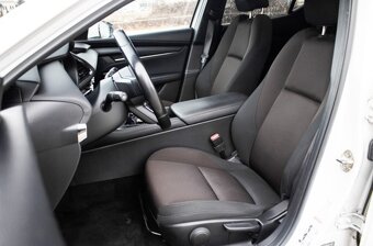 Mazda 3 90kW (2020). - 9