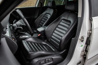 Volkswagen Passat Variant 3.2 V6 4Motion DSG - 9