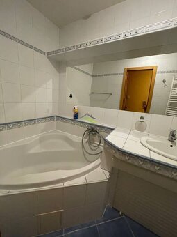 Príjemný veľký 3 izbový byt na Okružnej ulici - 84 m2 - 9