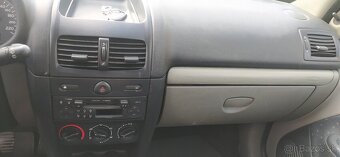Predám Renault Clio - 9