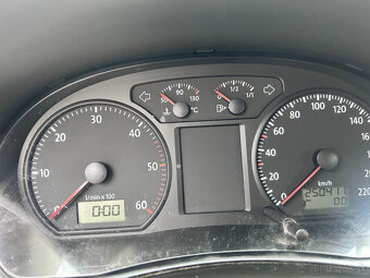 Volkswagen Polo - 9