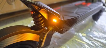 Elektrická kolobežka Kaabo MANTIS X - 9