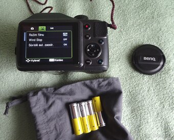 Predám digitálny superzoom BENG GH65X na 4 tuž. batérie - 9