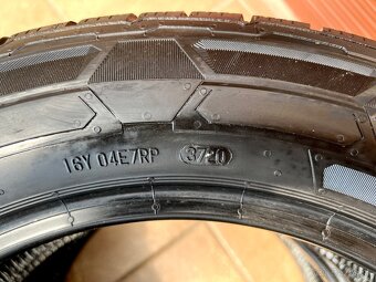 225/55 R17C zimné pneumatiky - 2 kusy - 9